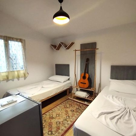 2 Single Bedroom Tirana Extérieur photo